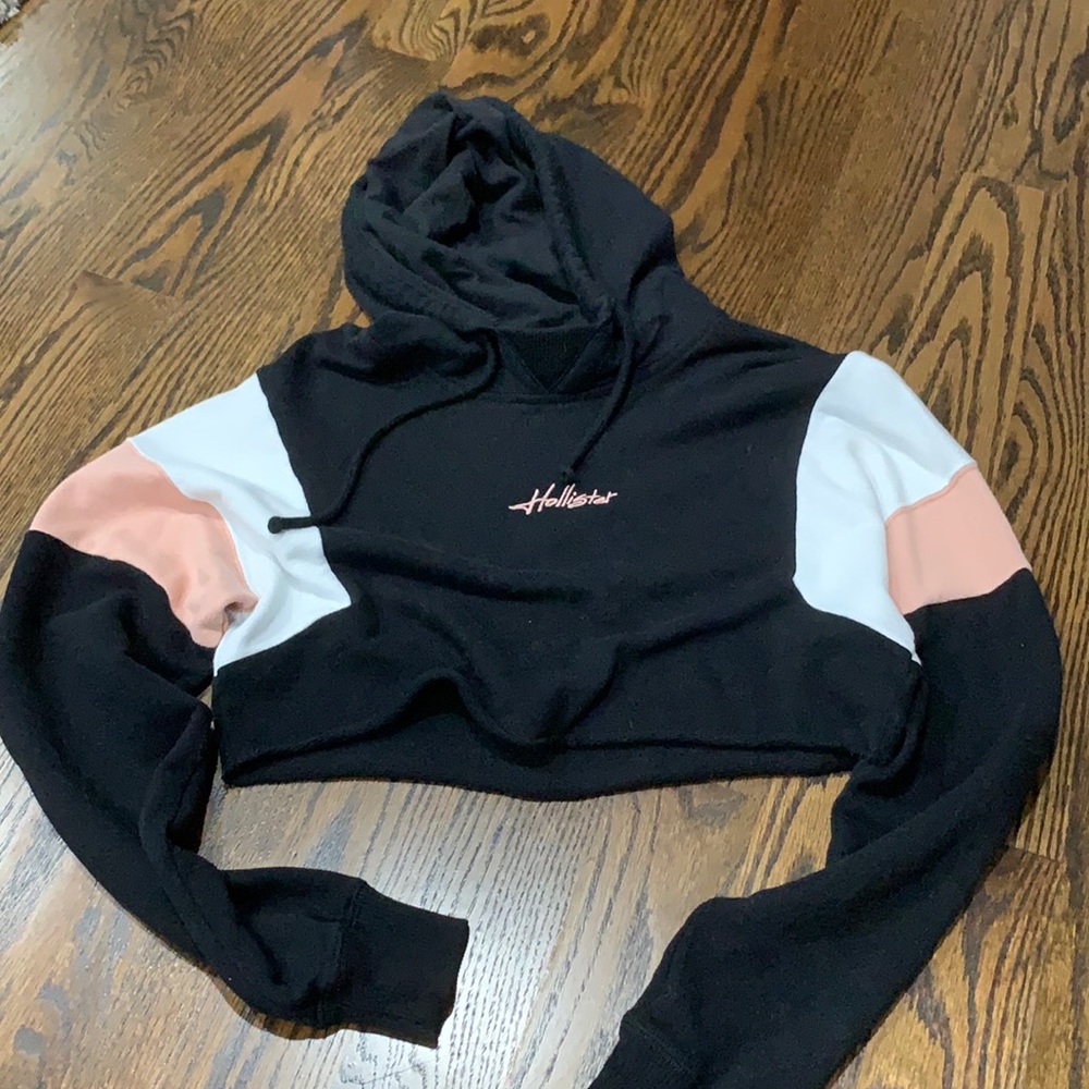 Hollister cropped women’s hoodie